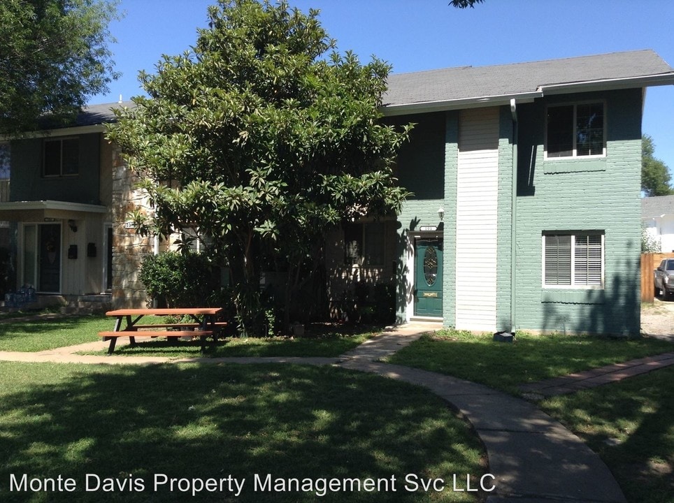 3210 Mossrock Dr-Unit -#101 in Austin, TX - Building Photo