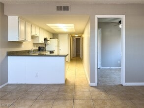 2217 N Jones Blvd in Las Vegas, NV - Building Photo - Building Photo