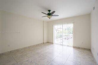 2740 SW 28th Terrace in Miami, FL - Building Photo - Building Photo
