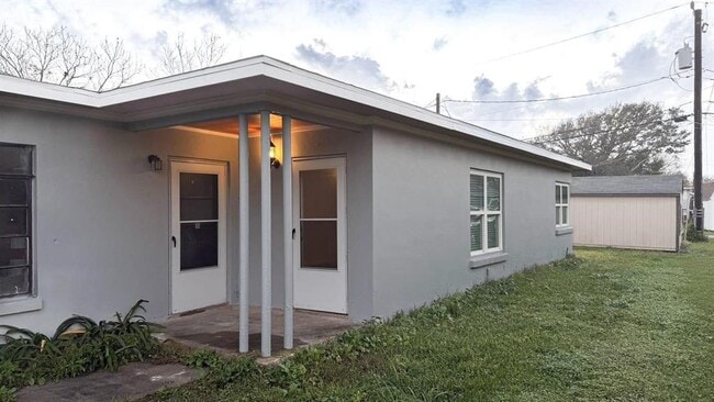 property at 916 S Kansas St