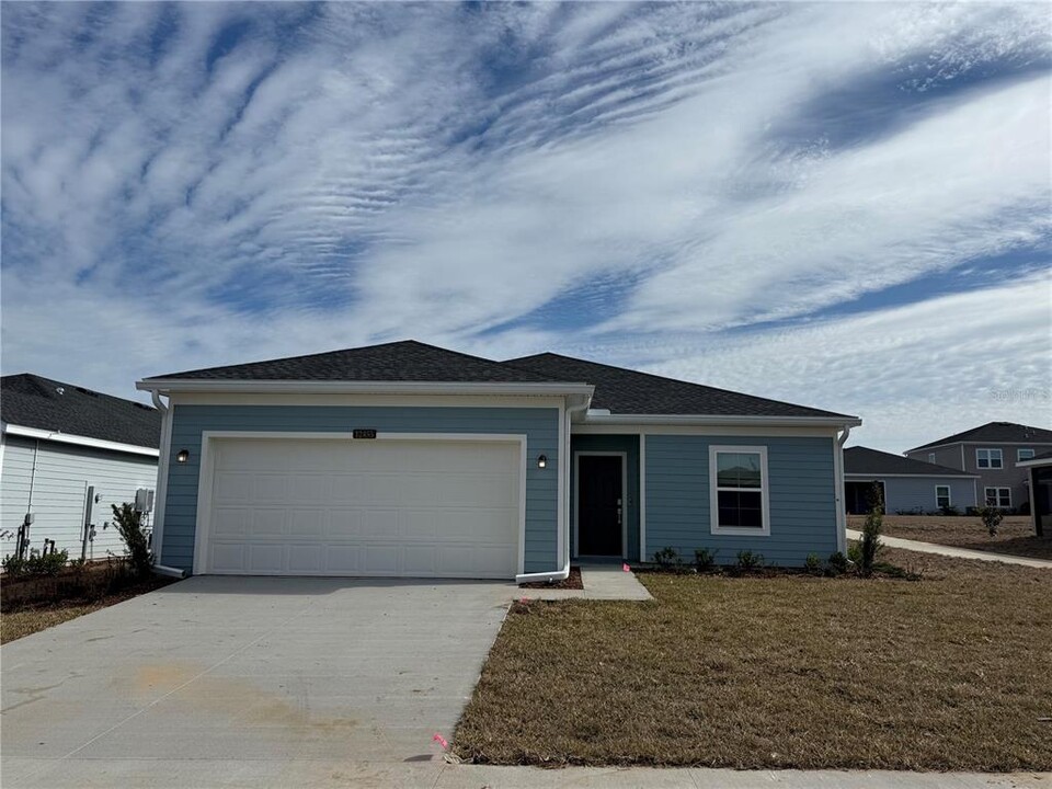 12455 NW 138th Terrace in Alachua, FL - Building Photo