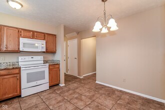 7727 Maradona Dr S in Indianapolis, IN - Building Photo - Building Photo