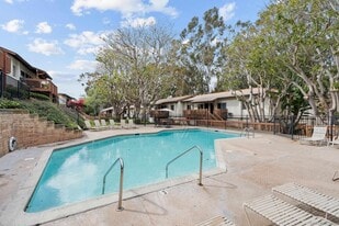 6362 Rancho Mission Rd, Unit 701 in San Diego, CA - Building Photo