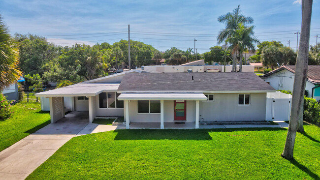 126 NW 3rd Ct in Boca Raton, FL - Building Photo - Building Photo