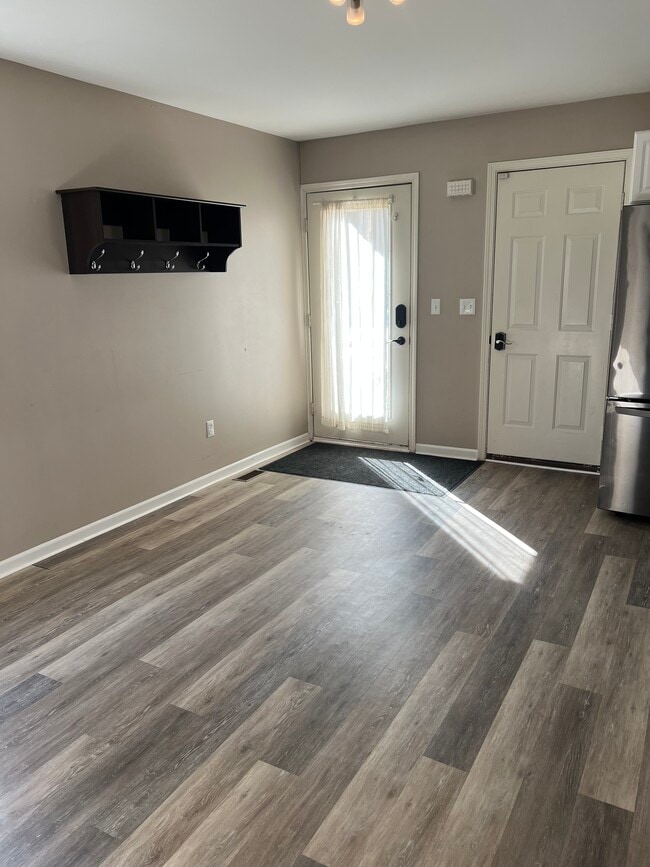 443 South St in South Lyon, MI - Building Photo - Building Photo