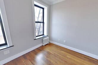 60 Avenue B in New York, NY - Building Photo - Building Photo