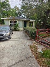 9713 Commerce St in Tampa, FL - Building Photo - Building Photo