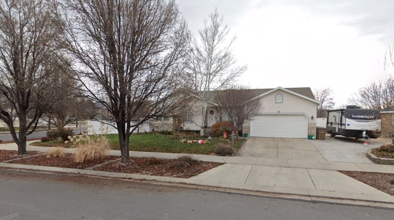 114 Sweet Berry Dr in Draper, UT - Building Photo