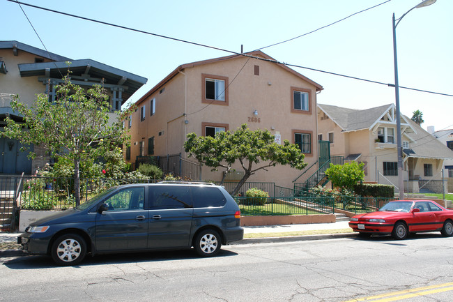 2686 James M Wood Blvd in Los Angeles, CA - Foto de edificio - Building Photo