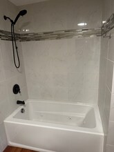 32818 Pacific Hwy S in Federal Way, WA - Building Photo - Building Photo