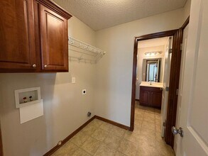 1108 NW Willow Dr in Grain Valley, MO - Building Photo - Building Photo