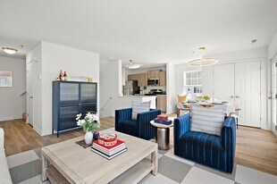 Woodbury Park at City Centre in Woodbury, MN - Building Photo