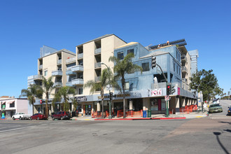 Palisade Gardens in San Diego, CA - Building Photo - Building Photo