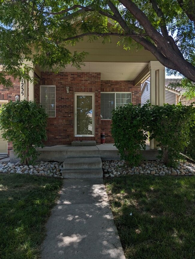 1235 S Flatrock Cir in Aurora, CO - Building Photo - Building Photo
