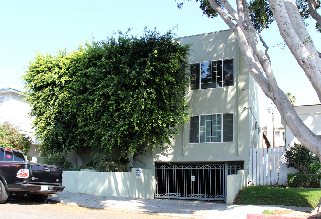 1008 N Stanley Ave in Los Angeles, CA - Building Photo