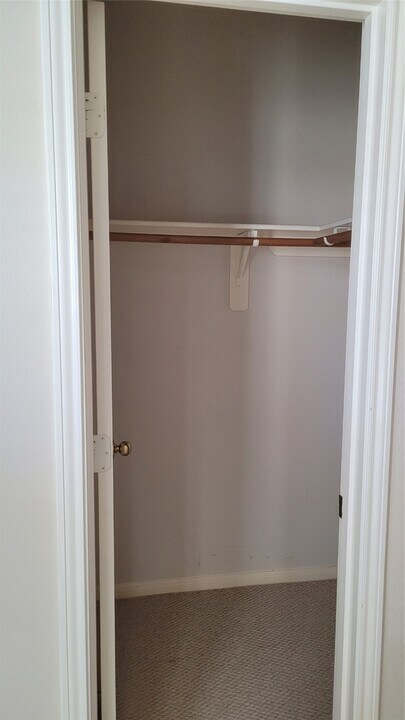 17906 Castle Heath Ln in Houston, TX - Building Photo