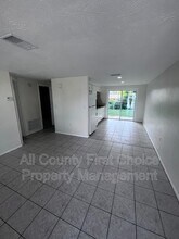 6122 Indiana Ave in New Port Richey, FL - Building Photo - Building Photo