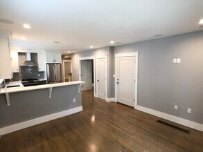 88 Rossmore Rd, Unit 3 in Boston, MA - Building Photo - Building Photo