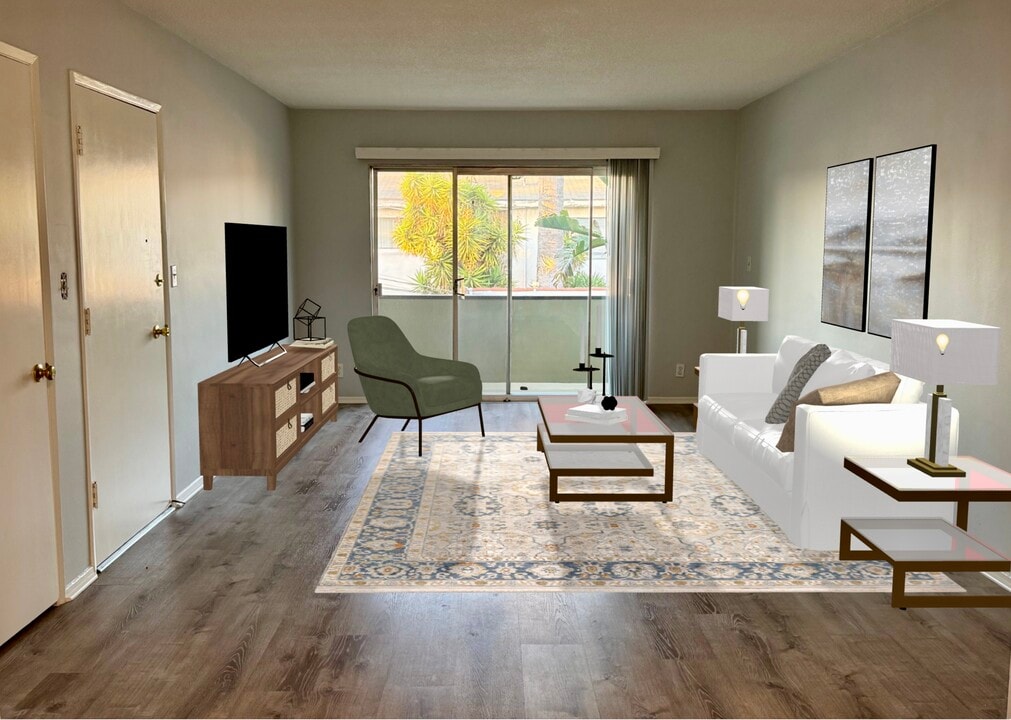 2013-2015 S Corning St in Los Angeles, CA - Building Photo