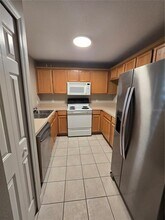 236 Castlekeeper Pl in Valrico, FL - Building Photo - Building Photo