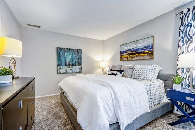 Cinnamon Run/Peppertree Farm in Silver Spring, MD - Building Photo - Interior Photo
