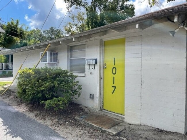 property at 1017 SW 5th St