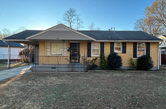 property at 1741 Hood St