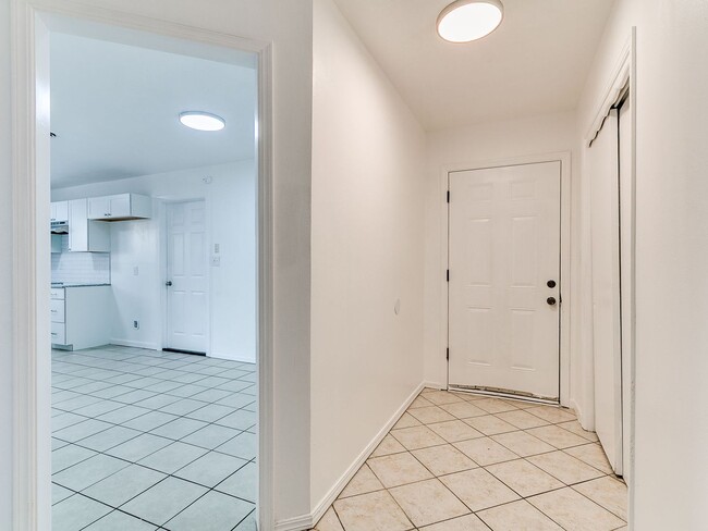 4816 Del Crest Dr in Del City, OK - Foto de edificio - Building Photo