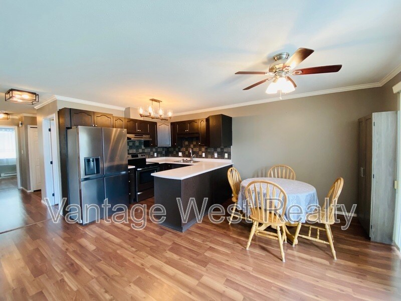 4740-4740 20 St in Vernon, BC - Building Photo