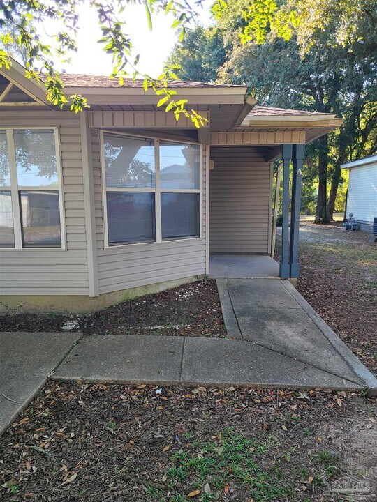 461 S L St in Pensacola, FL - Foto de edificio