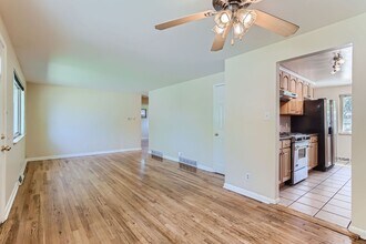 4030 S Inca St in Englewood, CO - Building Photo - Building Photo