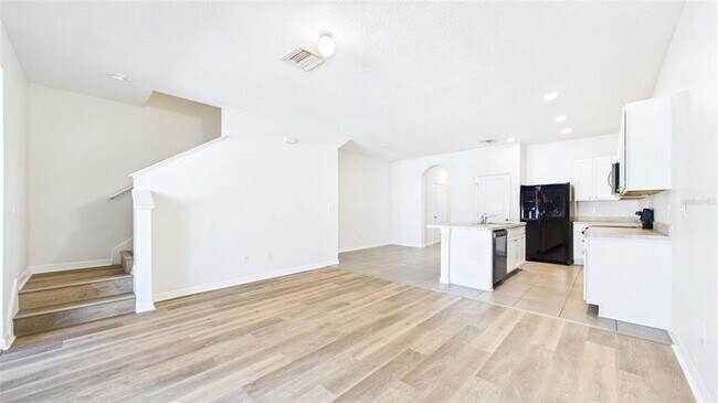 710 Barclay Wood Dr in Ruskin, FL - Building Photo - Building Photo