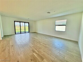 19362 Hinkley Dr in Estero, FL - Building Photo - Building Photo