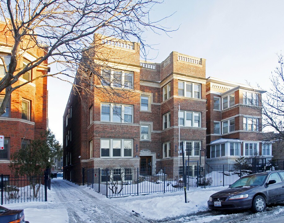 920 W Buena Ave in Chicago, IL - Building Photo