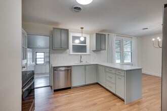 2312 Modena Dr in Nashville, TN - Building Photo - Building Photo