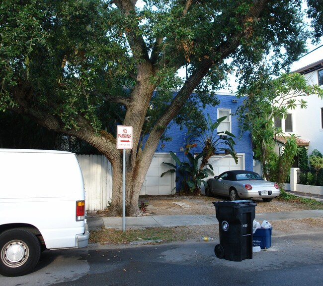 1271 SE 2nd St in Fort Lauderdale, FL - Building Photo - Building Photo