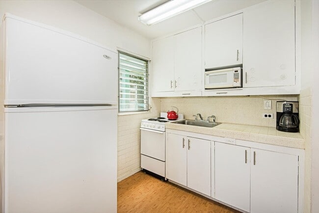 property at 2957 Kalakaua Ave