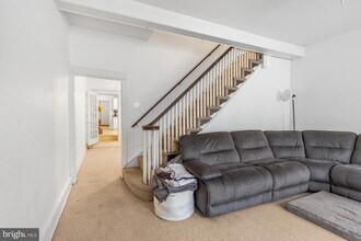 218 Grape St in Philadelphia, PA - Building Photo - Building Photo