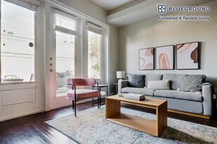 3201 Esperanza Crossing in Austin, TX - Building Photo