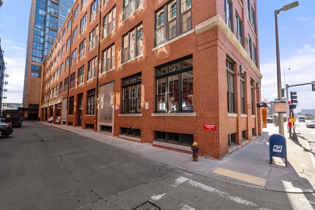 319 A St in Boston, MA - Building Photo - Building Photo