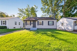 228 Cameron Rd in St. Louis, MO - Building Photo