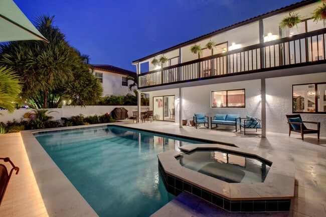 property at 399 SW 15th St
