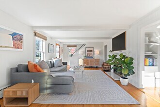 12 Avon Rd in Falmouth, ME - Building Photo - Building Photo