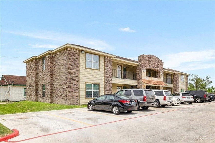 416 E 5th St, Unit A2 in Weslaco, TX - Building Photo