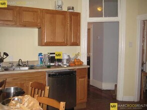36 Cherokee St, Unit 1 in Boston, MA - Foto de edificio - Building Photo