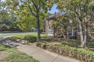 1933 18th Ave S in Nashville, TN - Building Photo - Building Photo