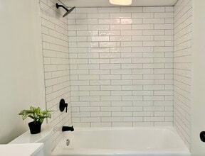 114 Heritage Vlg in Southbury, CT - Building Photo - Building Photo