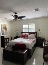 8620 SW 87th Ave in Miami, FL - Building Photo - Building Photo