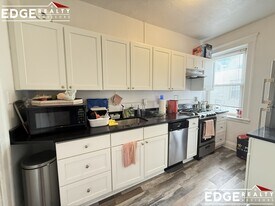 130 Brainerd Rd, Unit 16 in Boston, MA - Building Photo