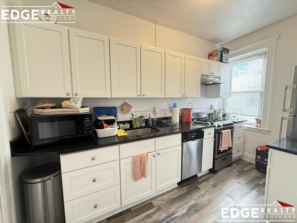 130 Brainerd Rd, Unit 16 in Boston, MA - Building Photo